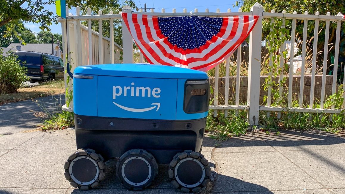 Report: Amazon may replace a half million jobs with robots