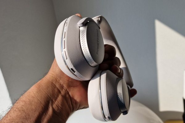 I'm a recording musician and these are my favorite headphones (so you can look for them on Black Friday)